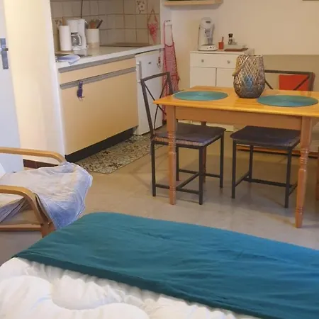 Dernieres Disponibilites Joli Studio Gaelle 50M Des Cures Jolie Vue Degagee Balcon Wifi Daire *