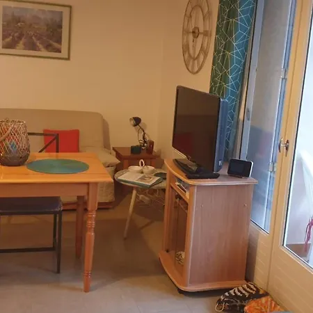 Dernieres Disponibilites Joli Studio Gaelle 50M Des Cures Jolie Vue Degagee Balcon Wifi