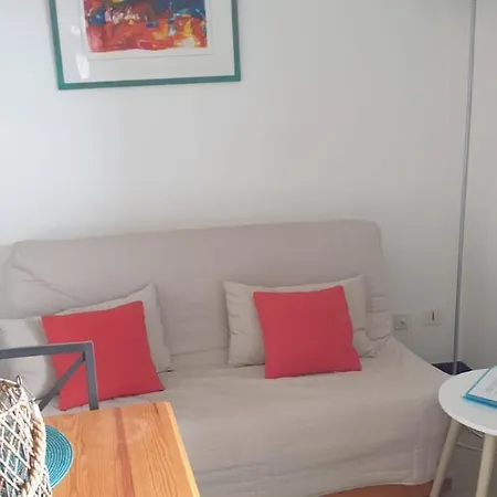 Dernieres Disponibilites Joli Gaelle 50m Des Cures Jolie Vue Degagee Balcon Wifi