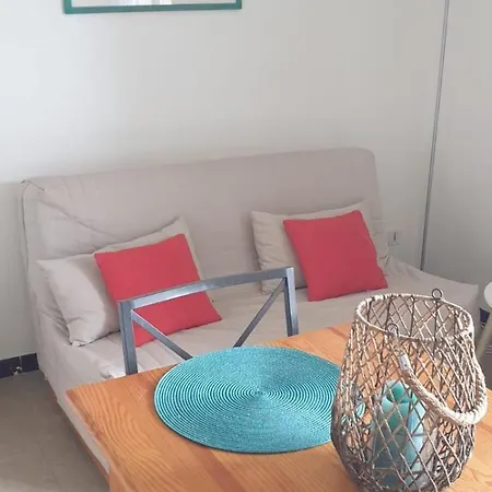 Dernieres Disponibilites Joli Studio Gaelle 50M Des Cures Jolie Vue Degagee Balcon Wifi Daire