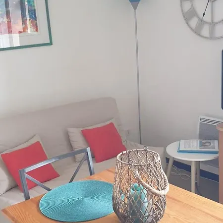 Dernieres Disponibilites Joli Studio Gaelle 50M Des Cures Jolie Vue Degagee Balcon Wifi Daire *