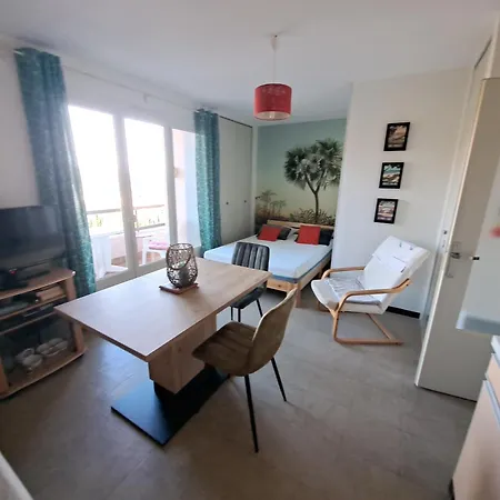 Libre Jusqu'Au 19 Octobre 50M Des Cures Acces Direct Ascenseur Wifi Balcon Tarif Remise Apartment